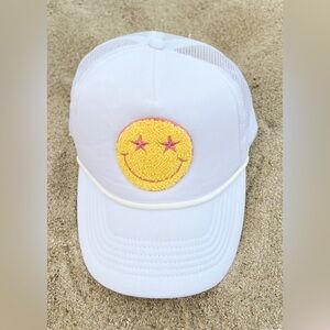 STARFIT TRUCKER HAT - Smiley Face